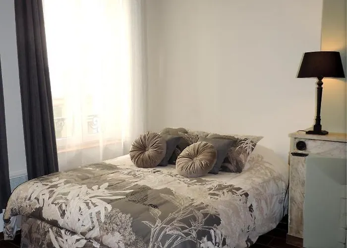 Studio Tout Confort A 2 Pas Du Chateau St Germain